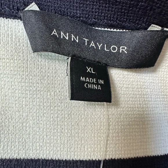 NWT Ann Taylor Knit Navy & Cream Striped Pull-on Skirt - Picture 8 of 13